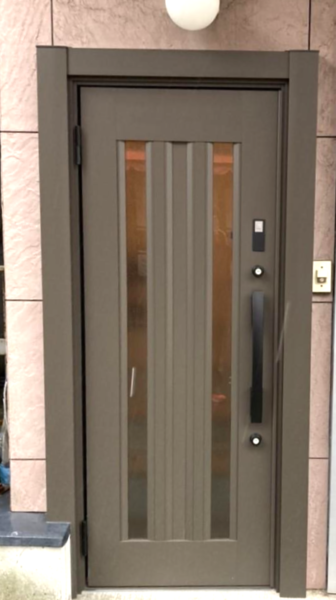 玄関ドア交換”リシェント”
