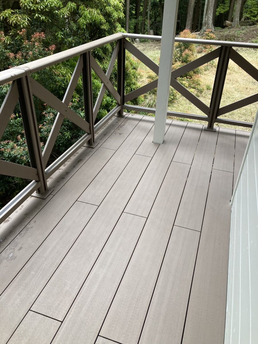 光と風を心地よく取り込む、プライベート空間の演出。