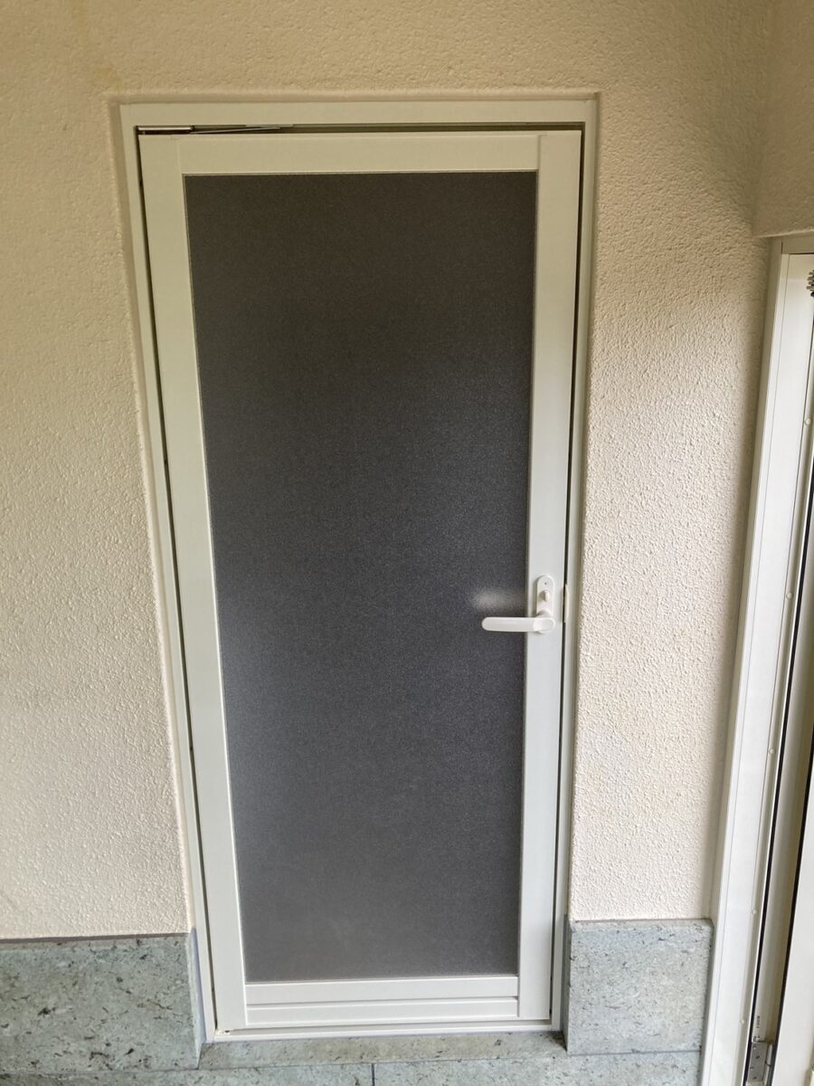 1日で浴室の出入りをもっと快適・安全に。