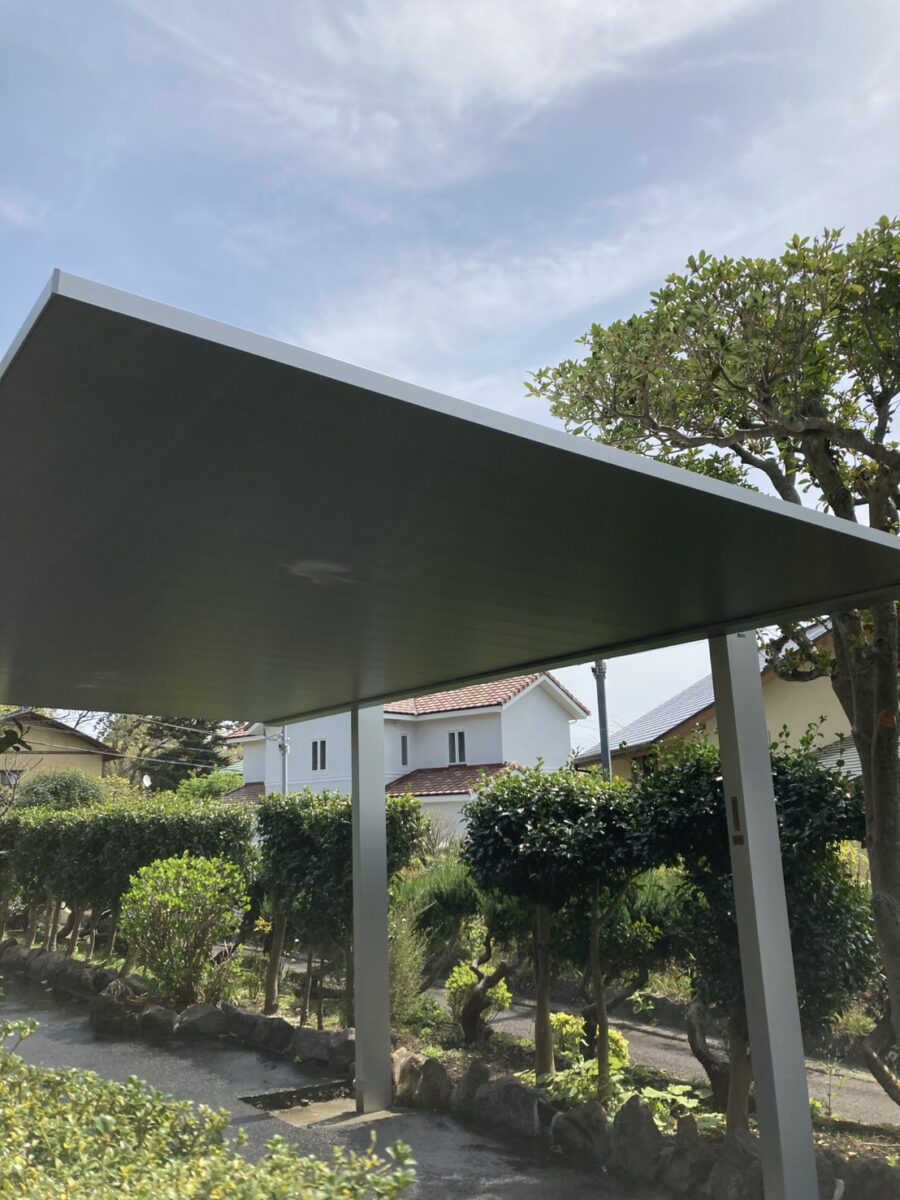 「住まいに調和する、美しい“屋根”という選択」