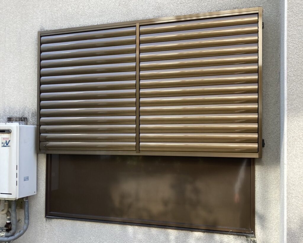 伊東市　目隠しルーバー　窓　リフォーム